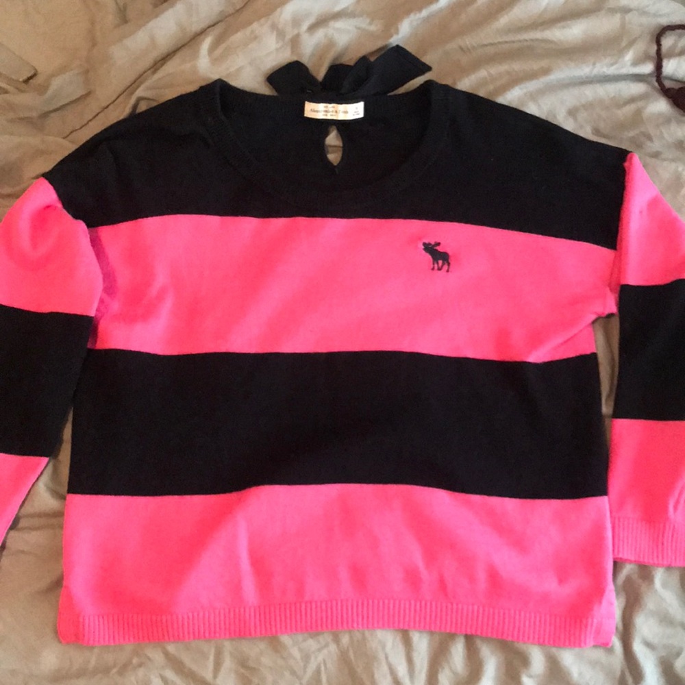 Abercrombie & Fitch cropped sweater